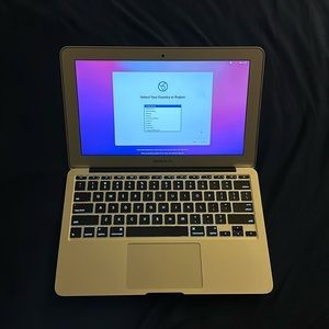 Used MacBook Air (2017) (13.3 inch)